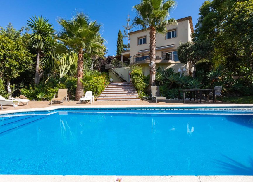 Resale - House - Detached Villa - Marbella - Nueva Andalucia