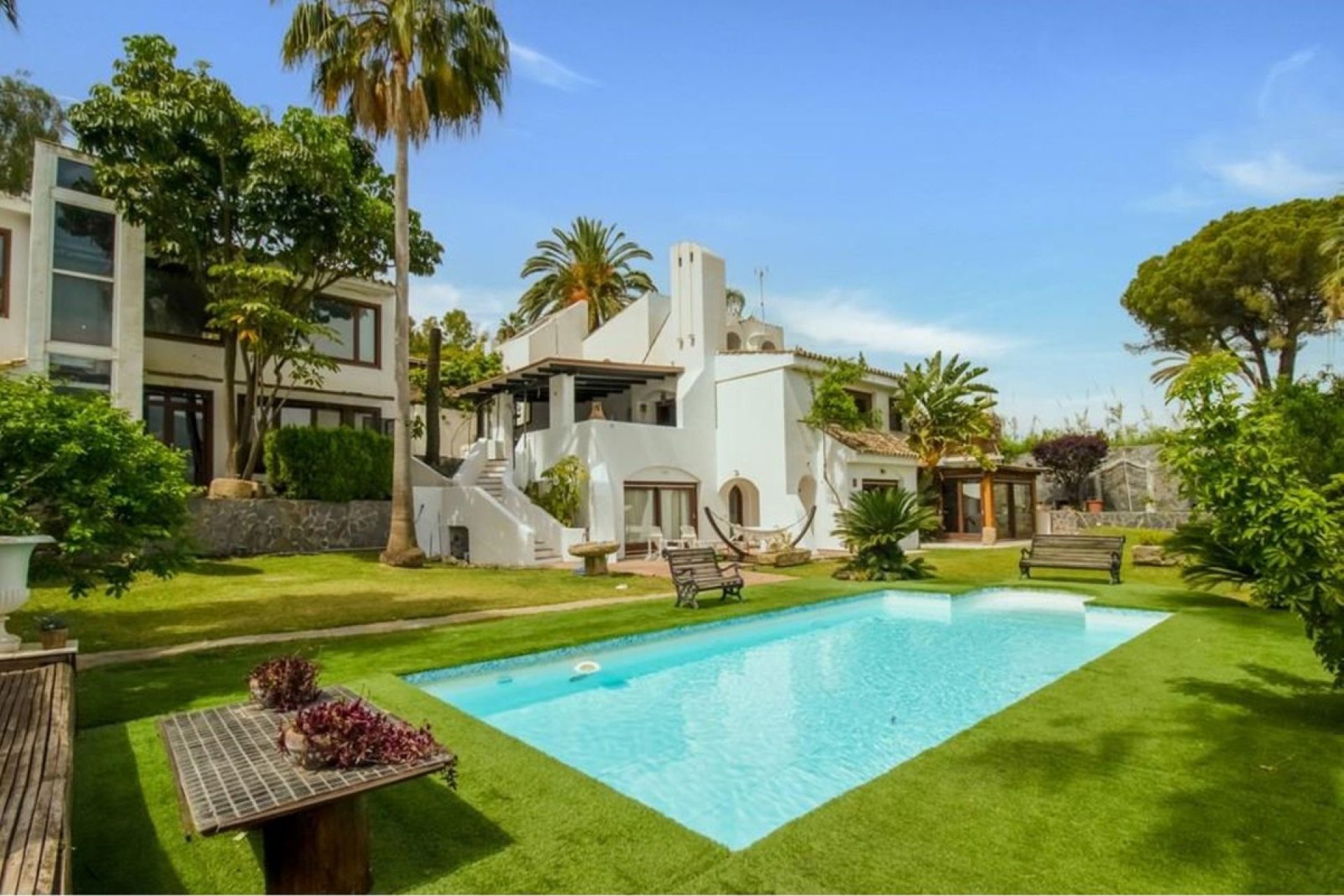 Resale - House - Detached Villa - Marbella - Nueva Andalucia