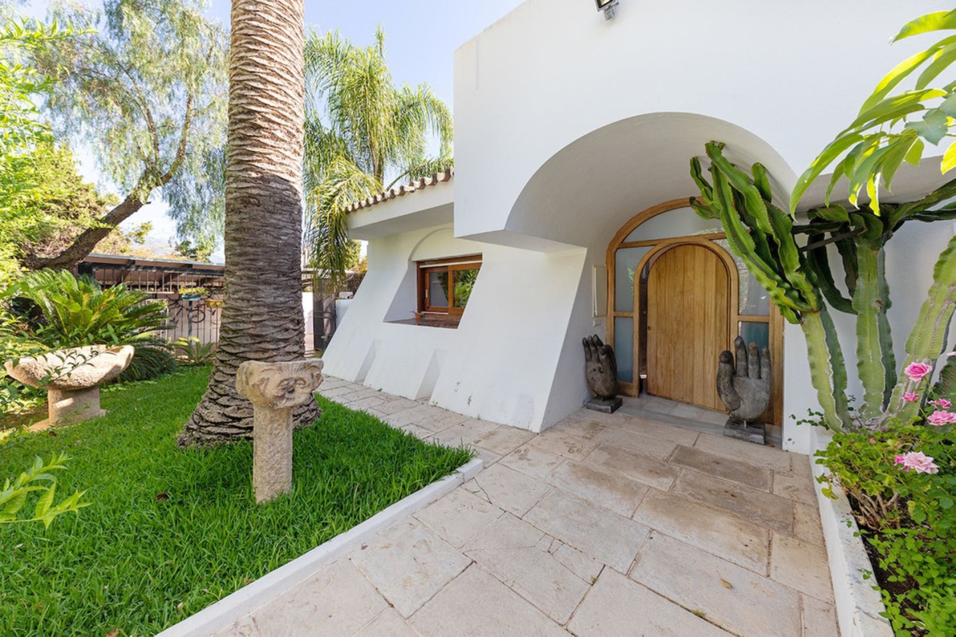 Resale - House - Detached Villa - Marbella - Nueva Andalucia