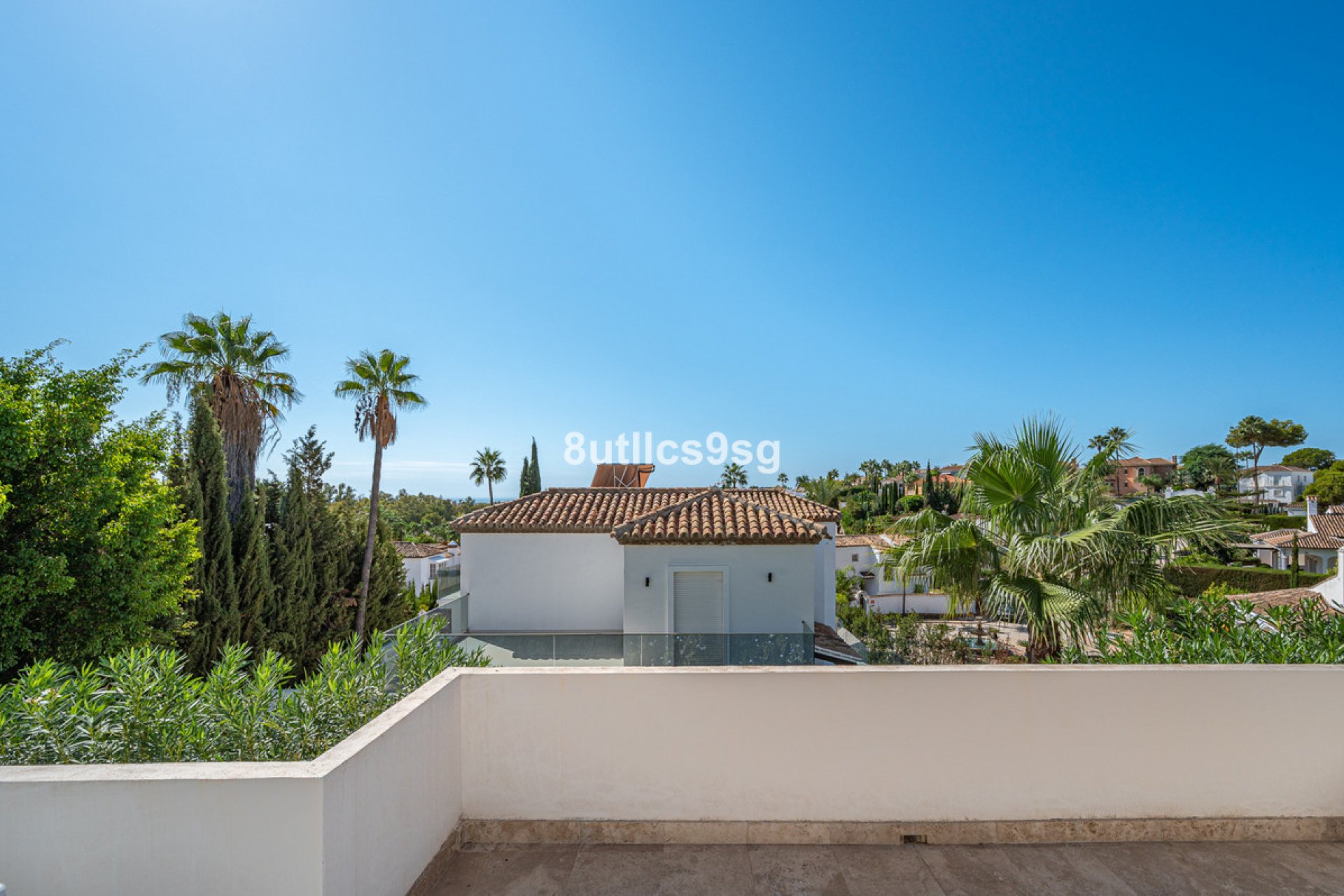 Resale - House - Detached Villa - Marbella - Nueva Andalucia