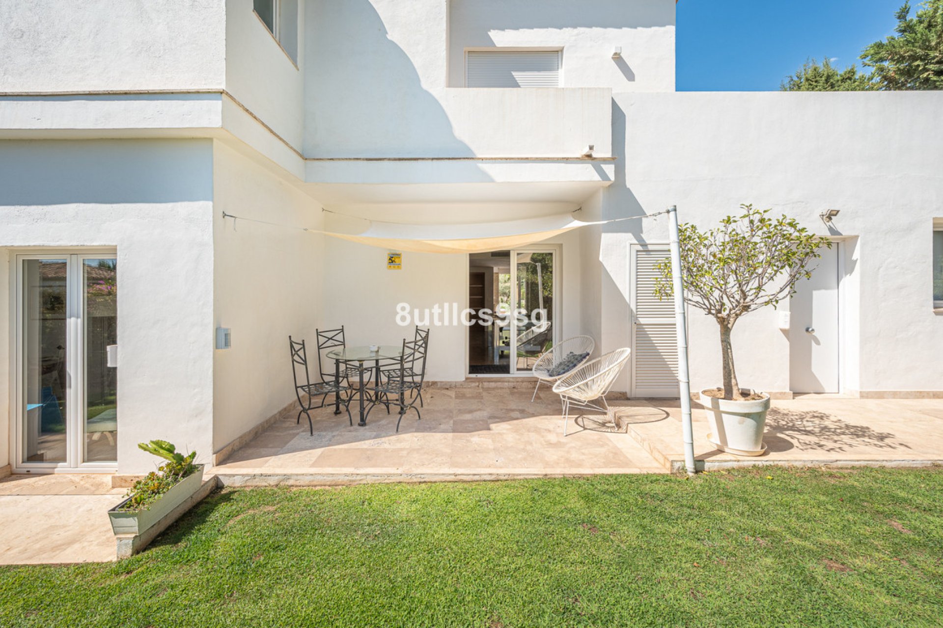 Resale - House - Detached Villa - Marbella - Nueva Andalucia