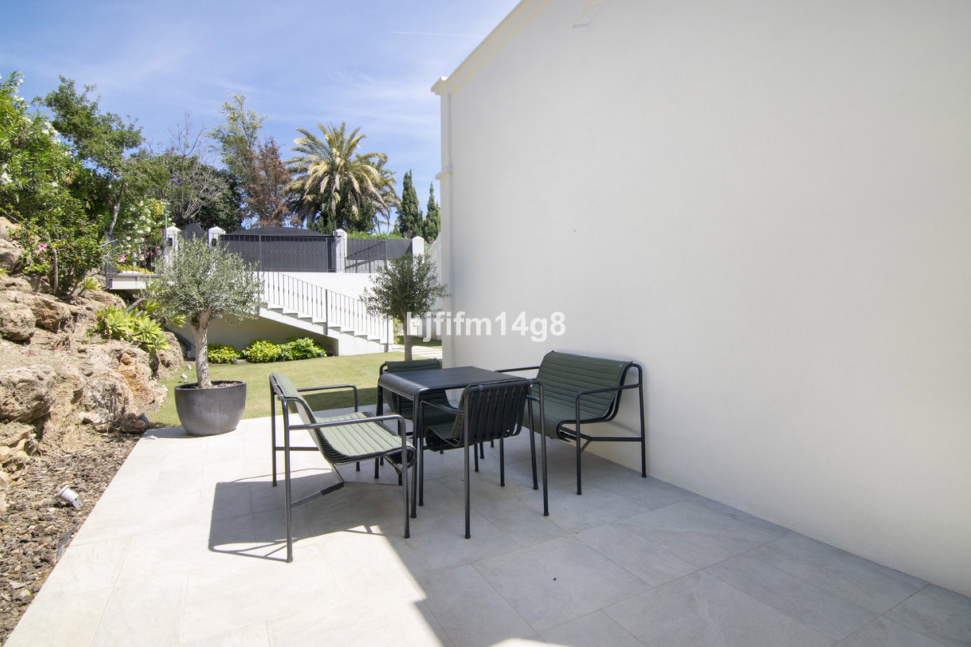 Resale - House - Detached Villa - Marbella - Nueva Andalucia