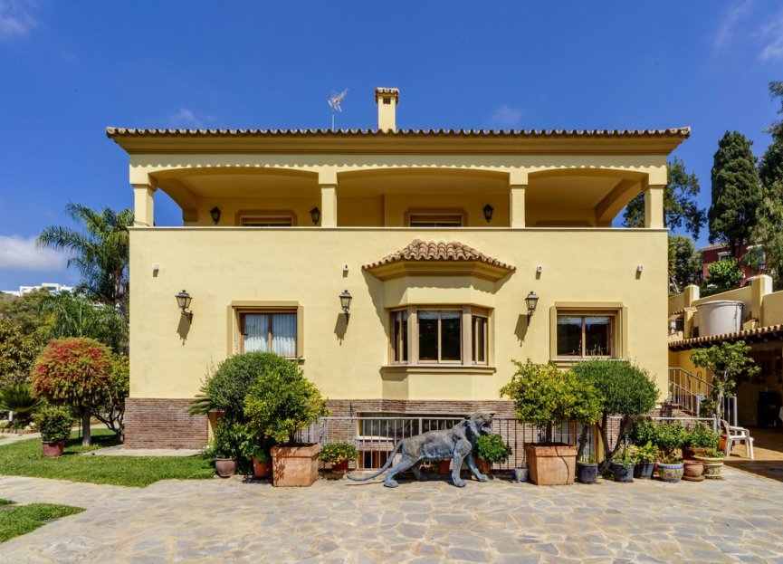 Resale - House - Detached Villa - Marbella - Nueva Andalucia