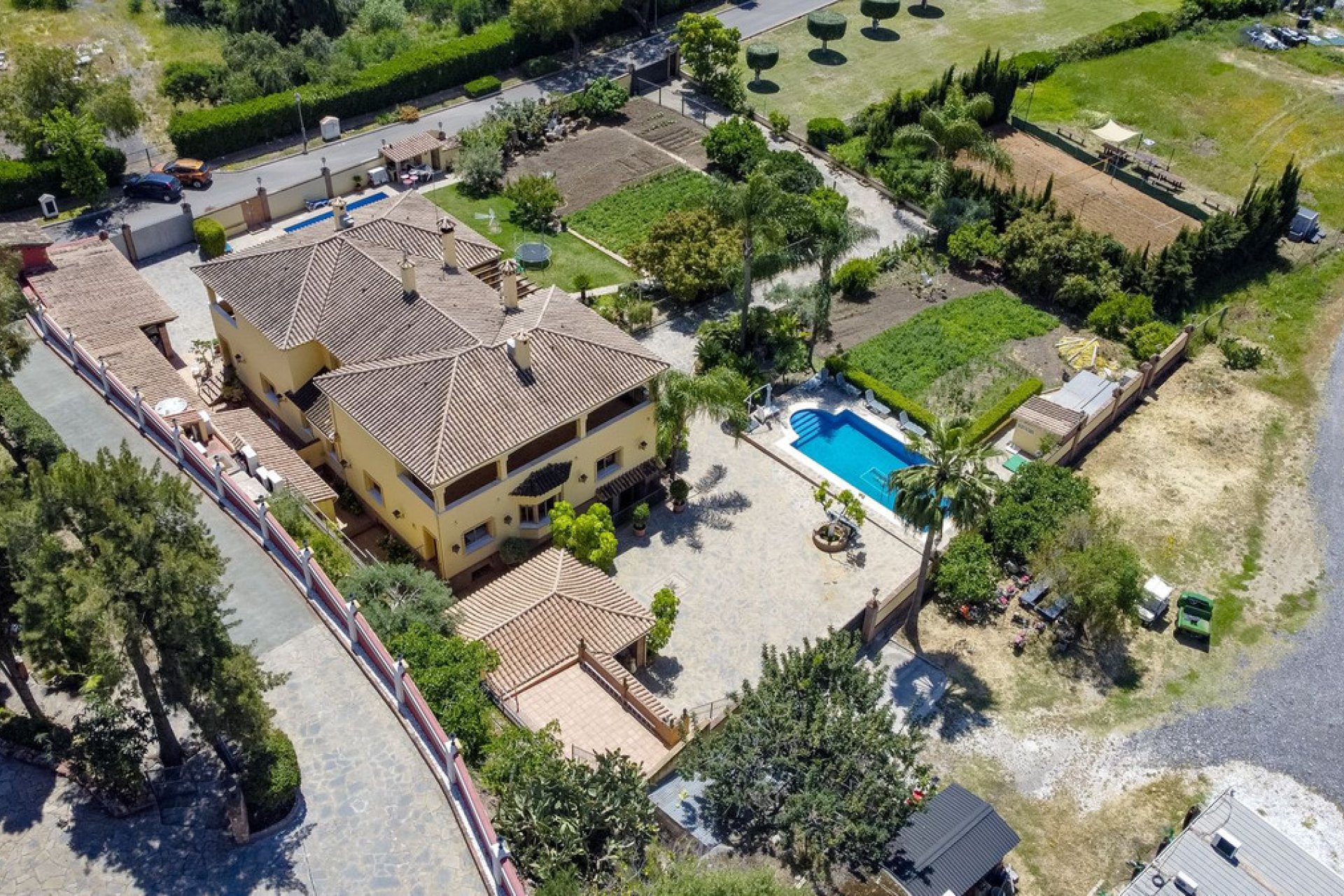 Resale - House - Detached Villa - Marbella - Nueva Andalucia