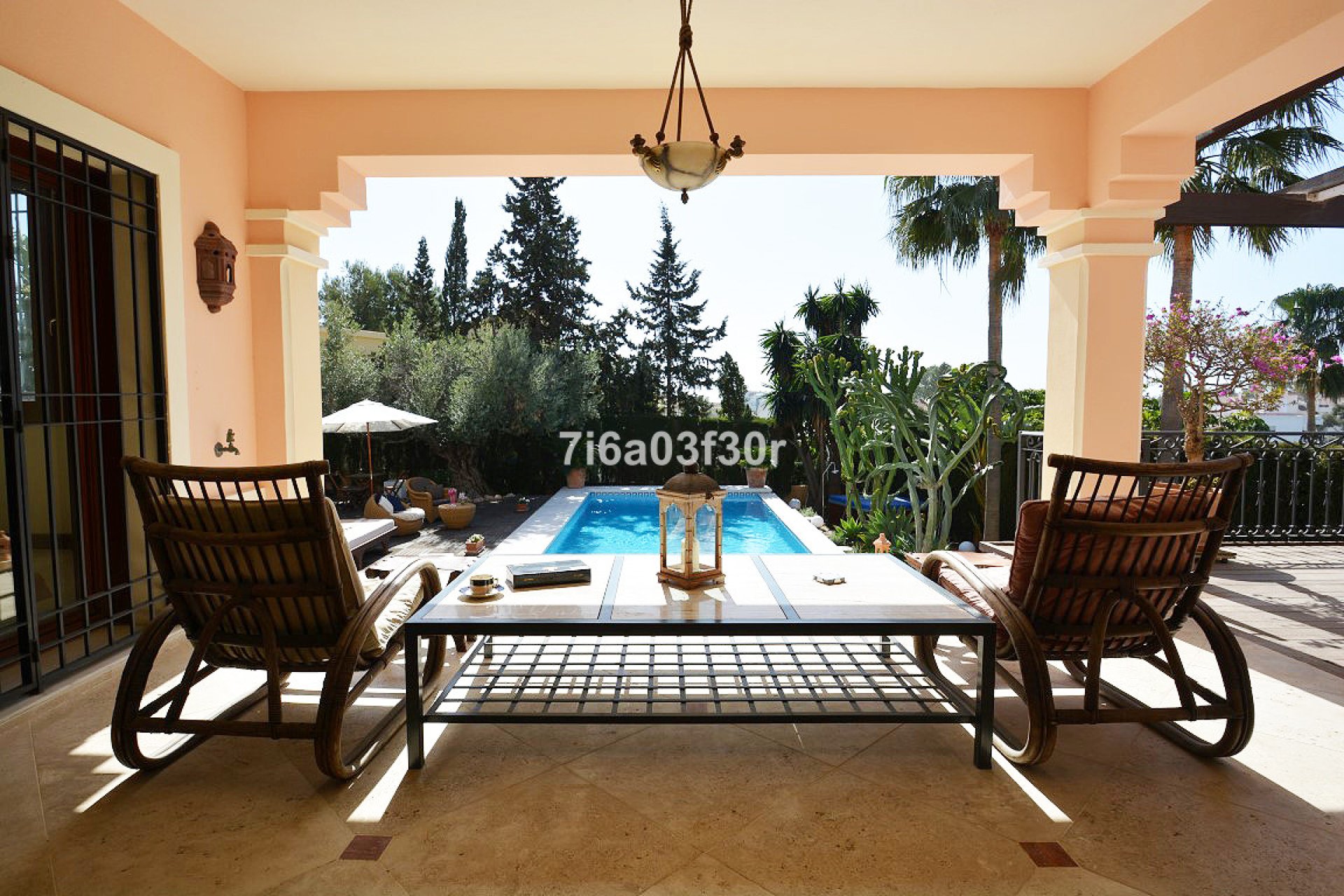 Resale - House - Detached Villa - Marbella - Nueva Andalucia