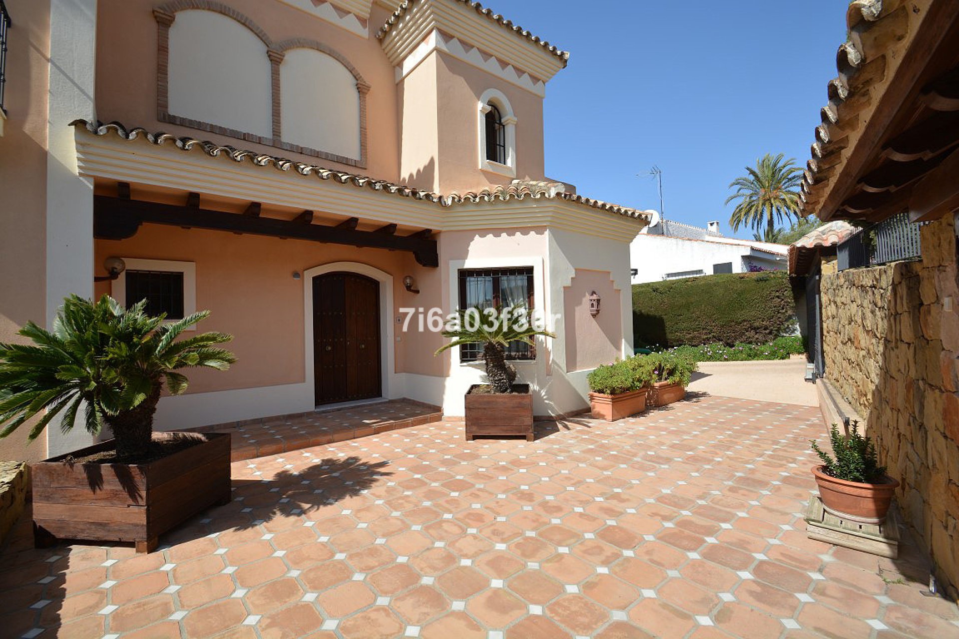 Resale - House - Detached Villa - Marbella - Nueva Andalucia