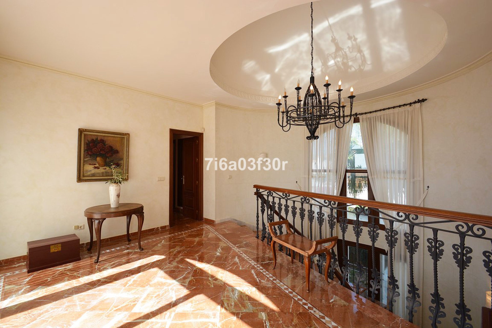 Resale - House - Detached Villa - Marbella - Nueva Andalucia