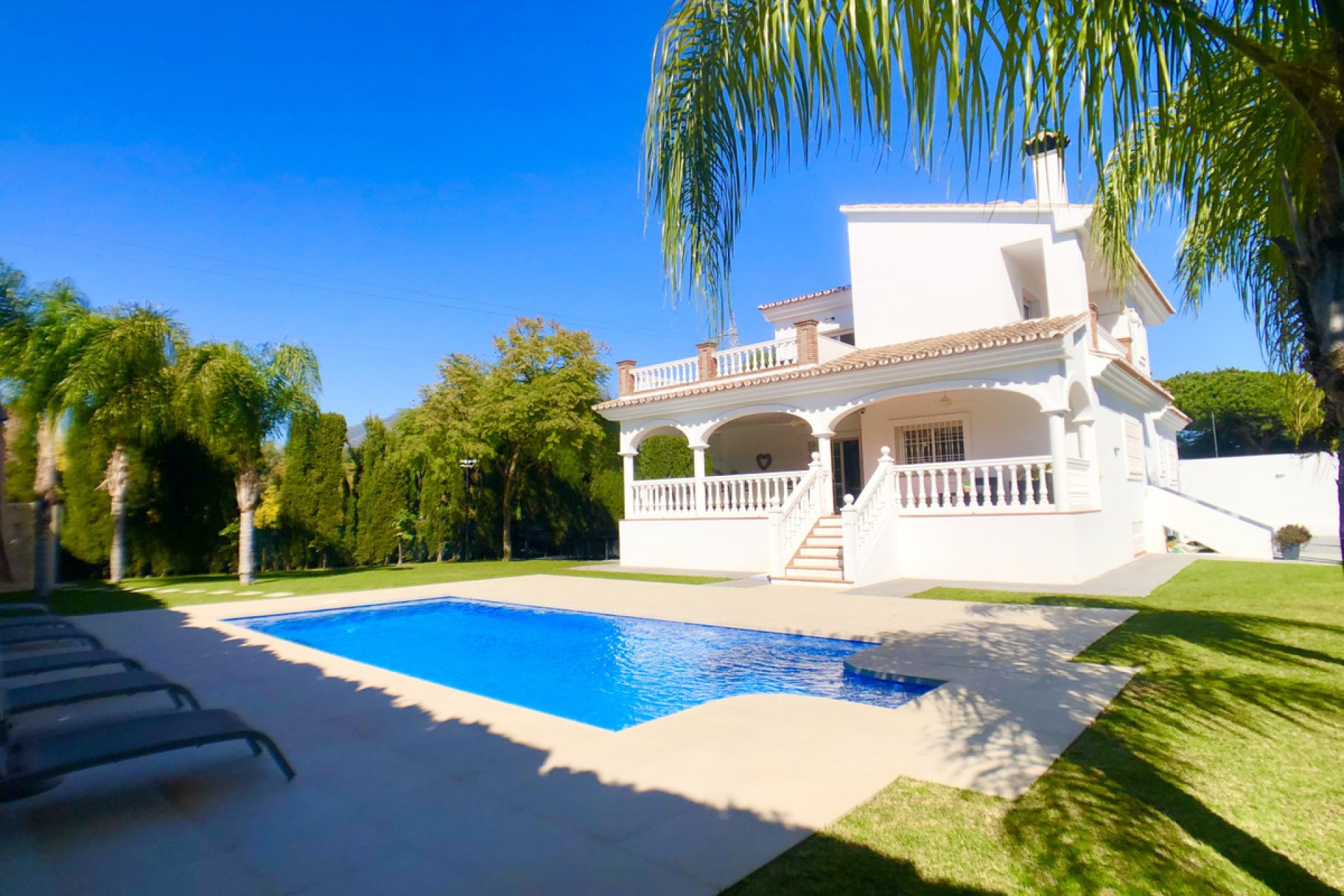 Resale - House - Detached Villa - Marbella - Nueva Andalucia