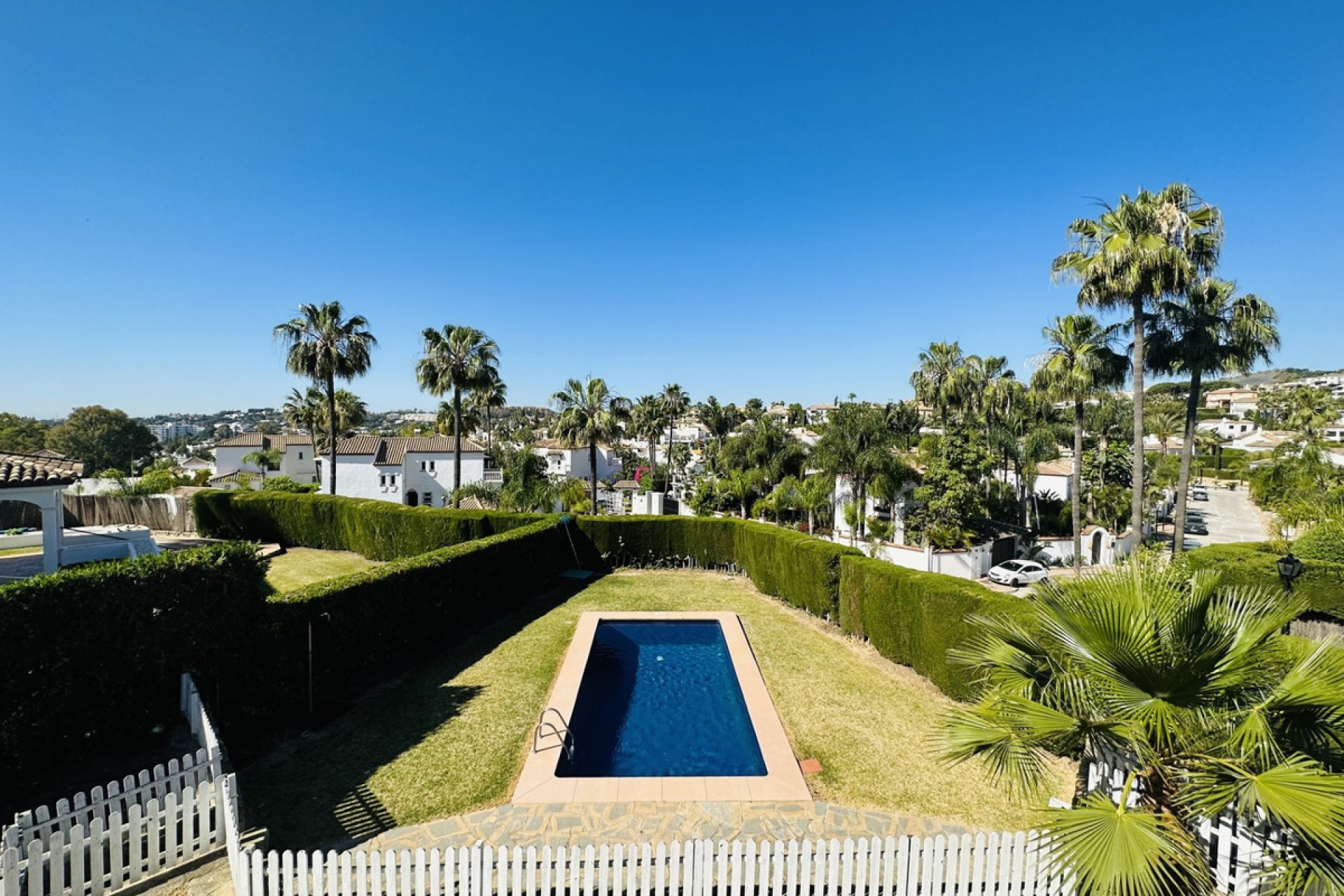 Resale - House - Detached Villa - Marbella - Nueva Andalucia