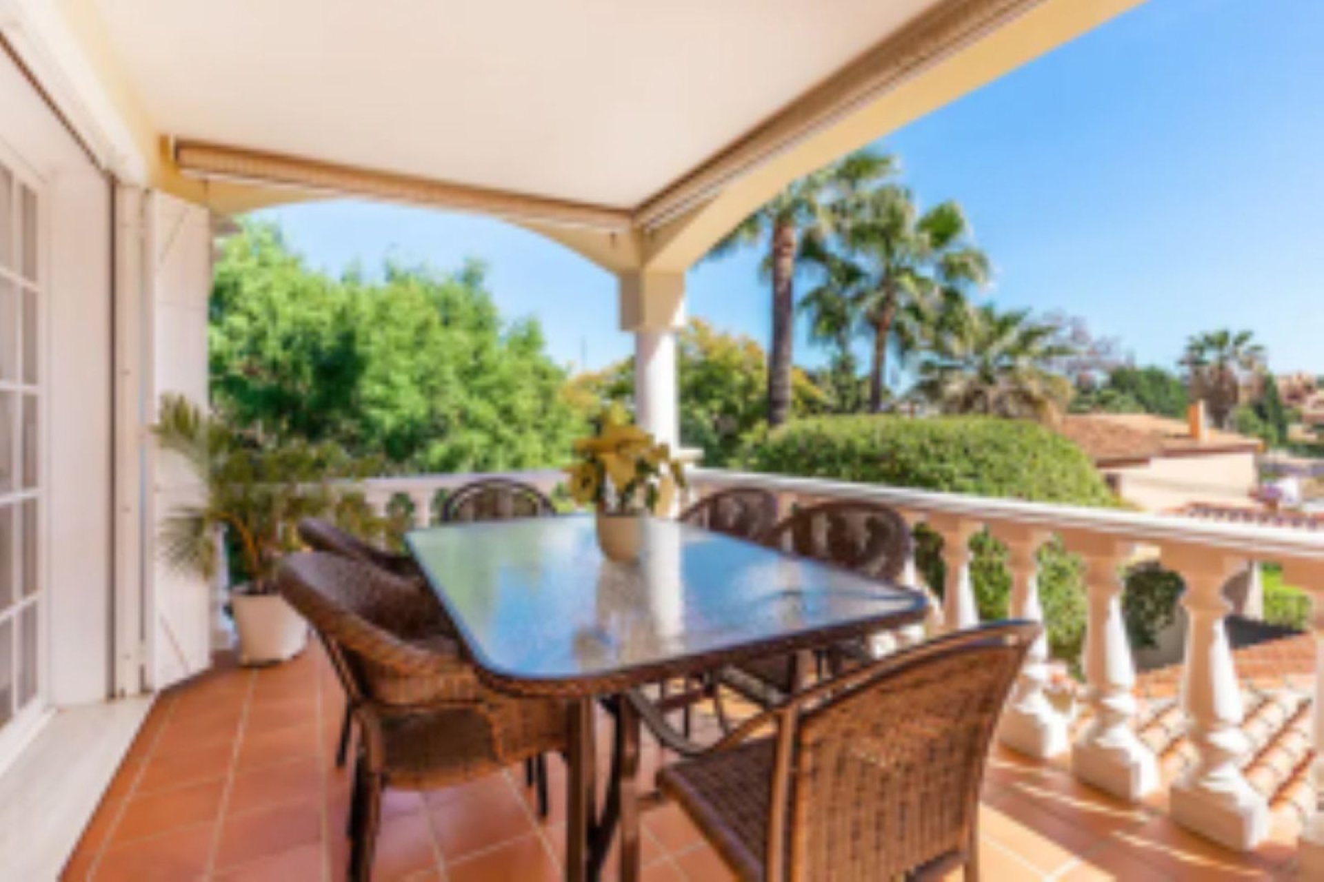 Resale - House - Detached Villa - Marbella - Nueva Andalucia