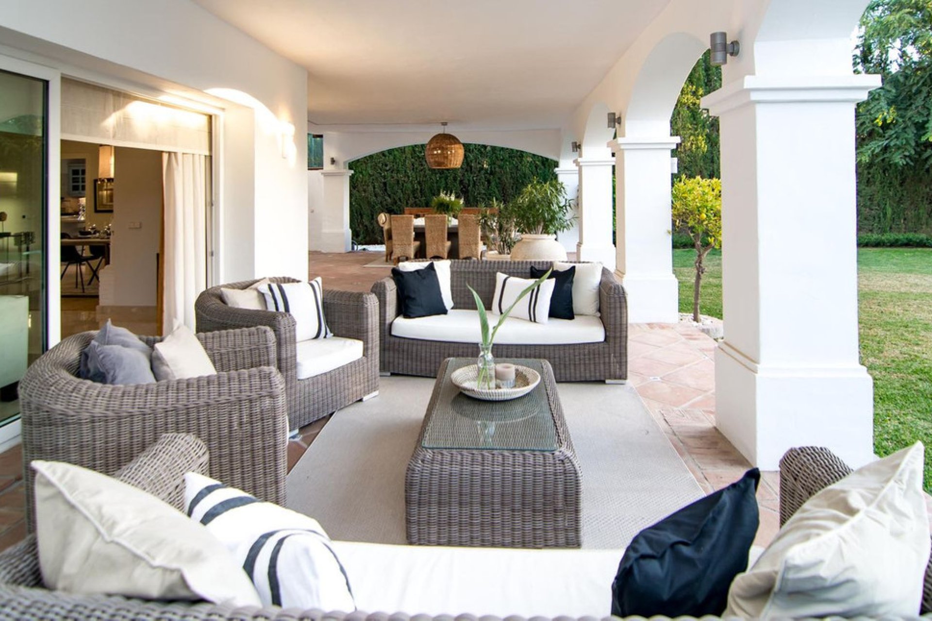 Resale - House - Detached Villa - Marbella - Nueva Andalucia