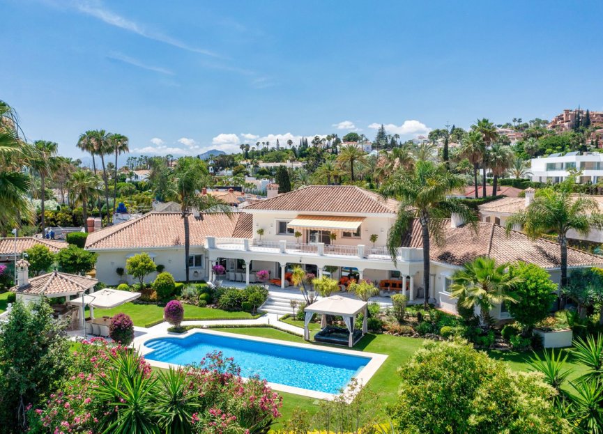 Resale - House - Detached Villa - Marbella - Nueva Andalucia