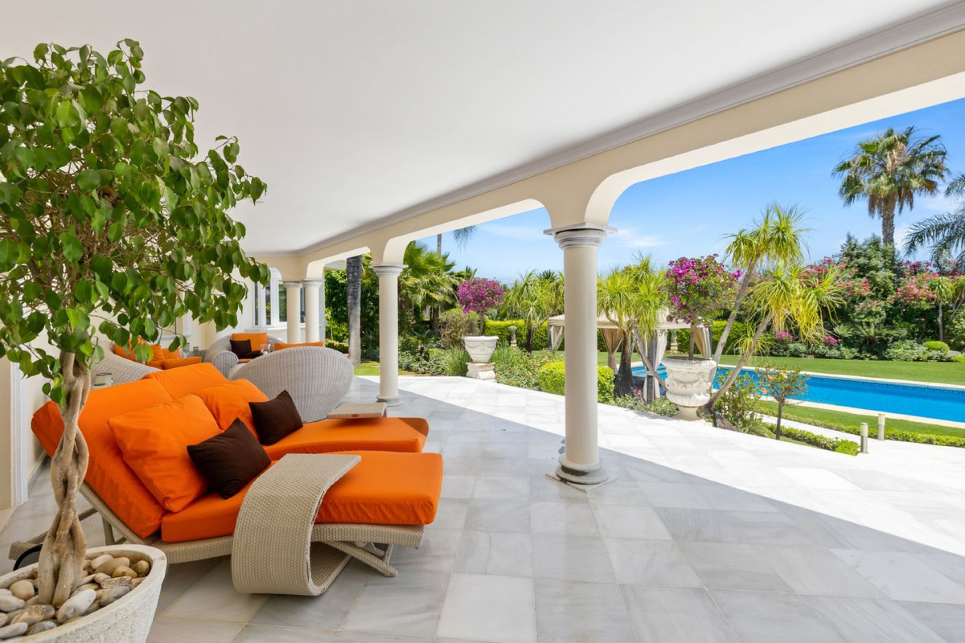 Resale - House - Detached Villa - Marbella - Nueva Andalucia