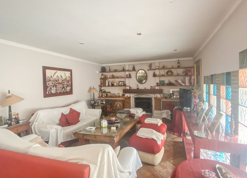 Resale - House - Detached Villa - Marbella - Nueva Andalucia