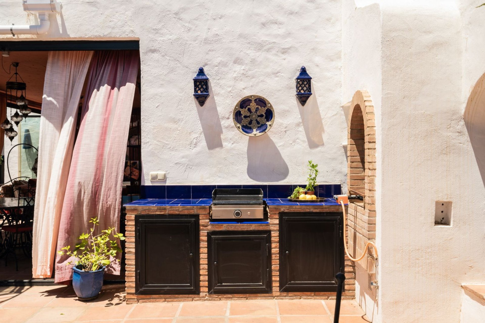 Resale - House - Detached Villa - Marbella - Nueva Andalucia