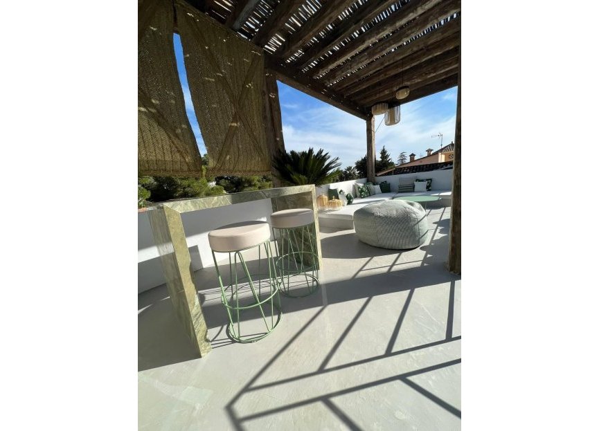 Resale - House - Detached Villa - Marbella - Nueva Andalucia