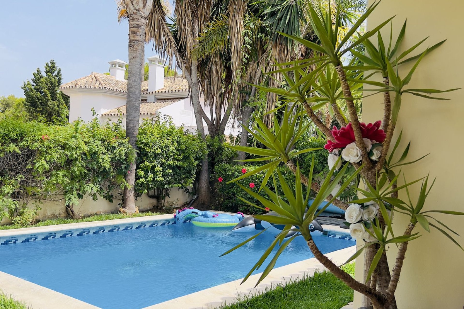 Resale - House - Detached Villa - Marbella - Nueva Andalucia