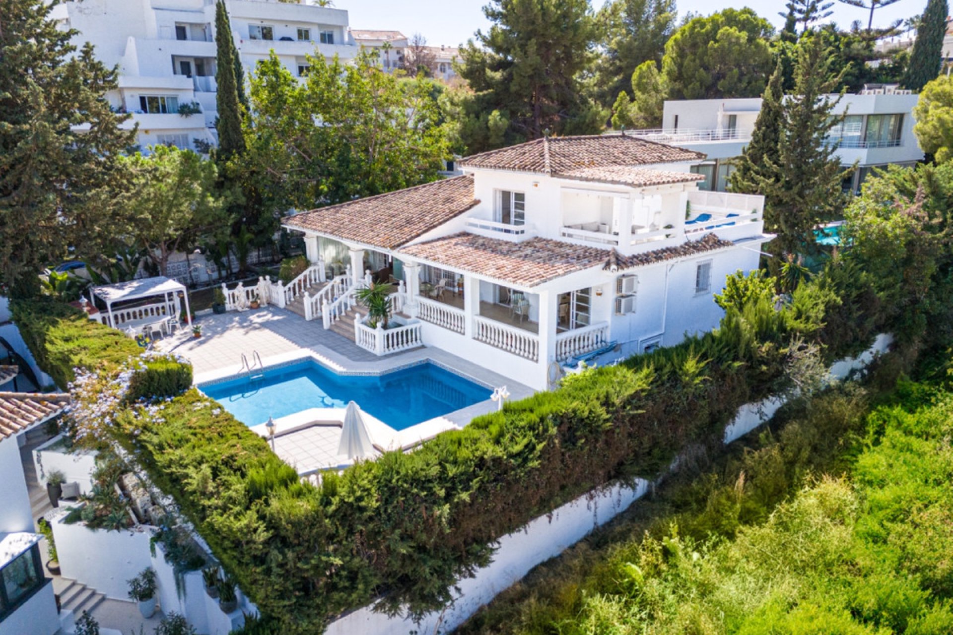 Resale - House - Detached Villa - Marbella - Nueva Andalucia