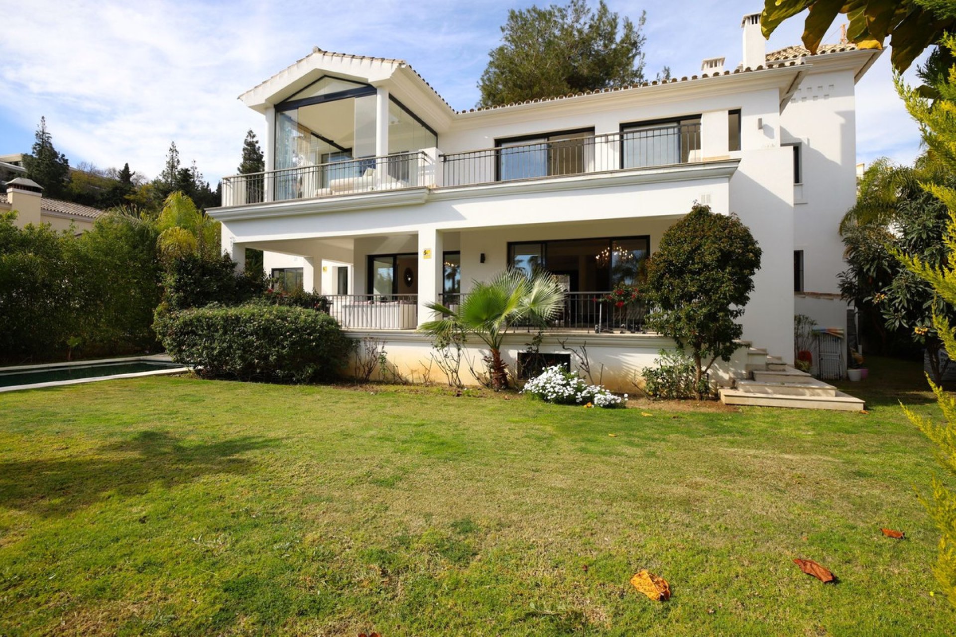 Resale - House - Detached Villa - Marbella - Nueva Andalucia