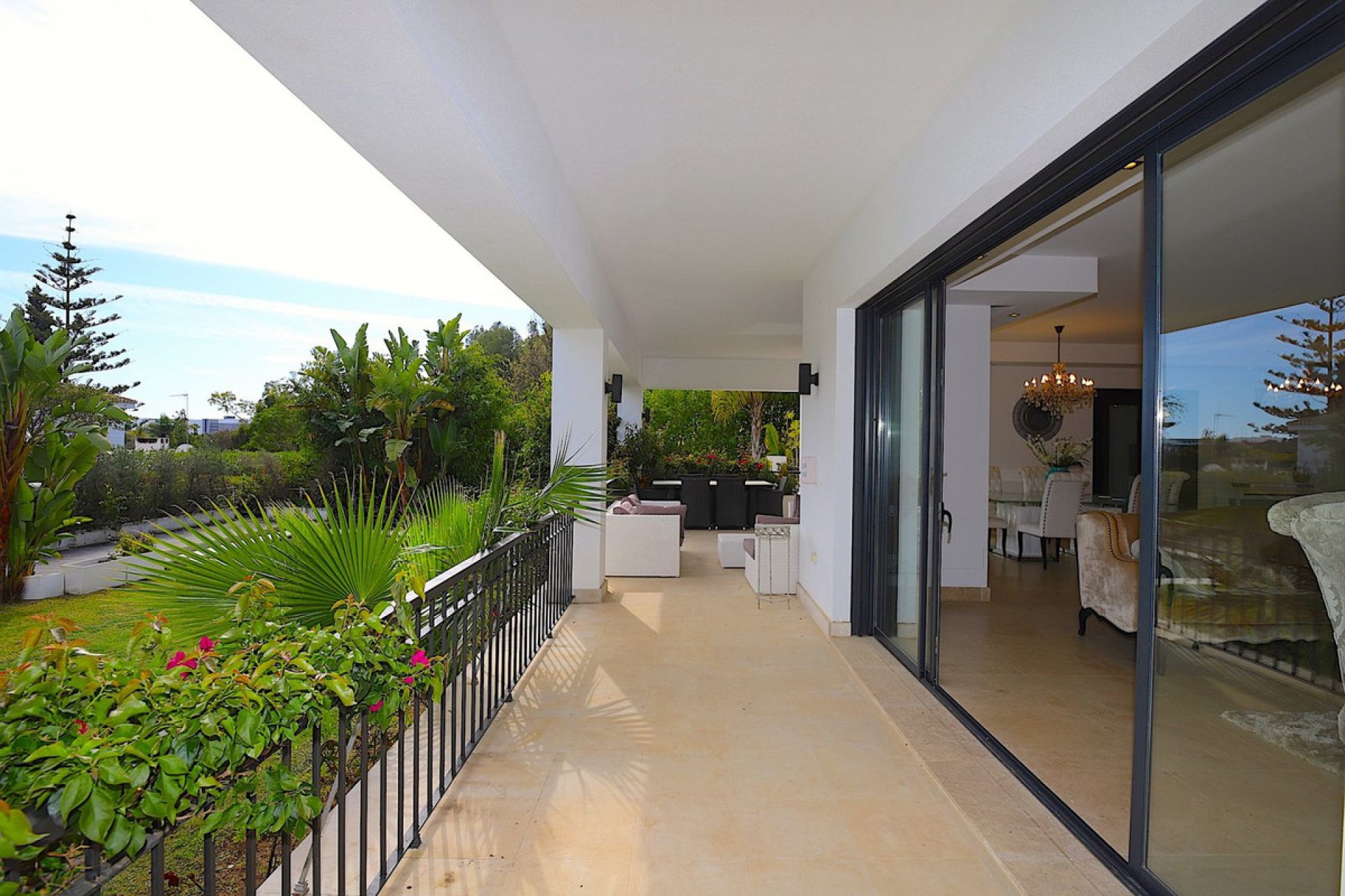 Resale - House - Detached Villa - Marbella - Nueva Andalucia