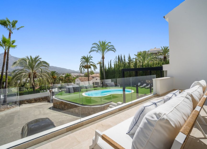 Resale - House - Detached Villa - Marbella - Nueva Andalucia