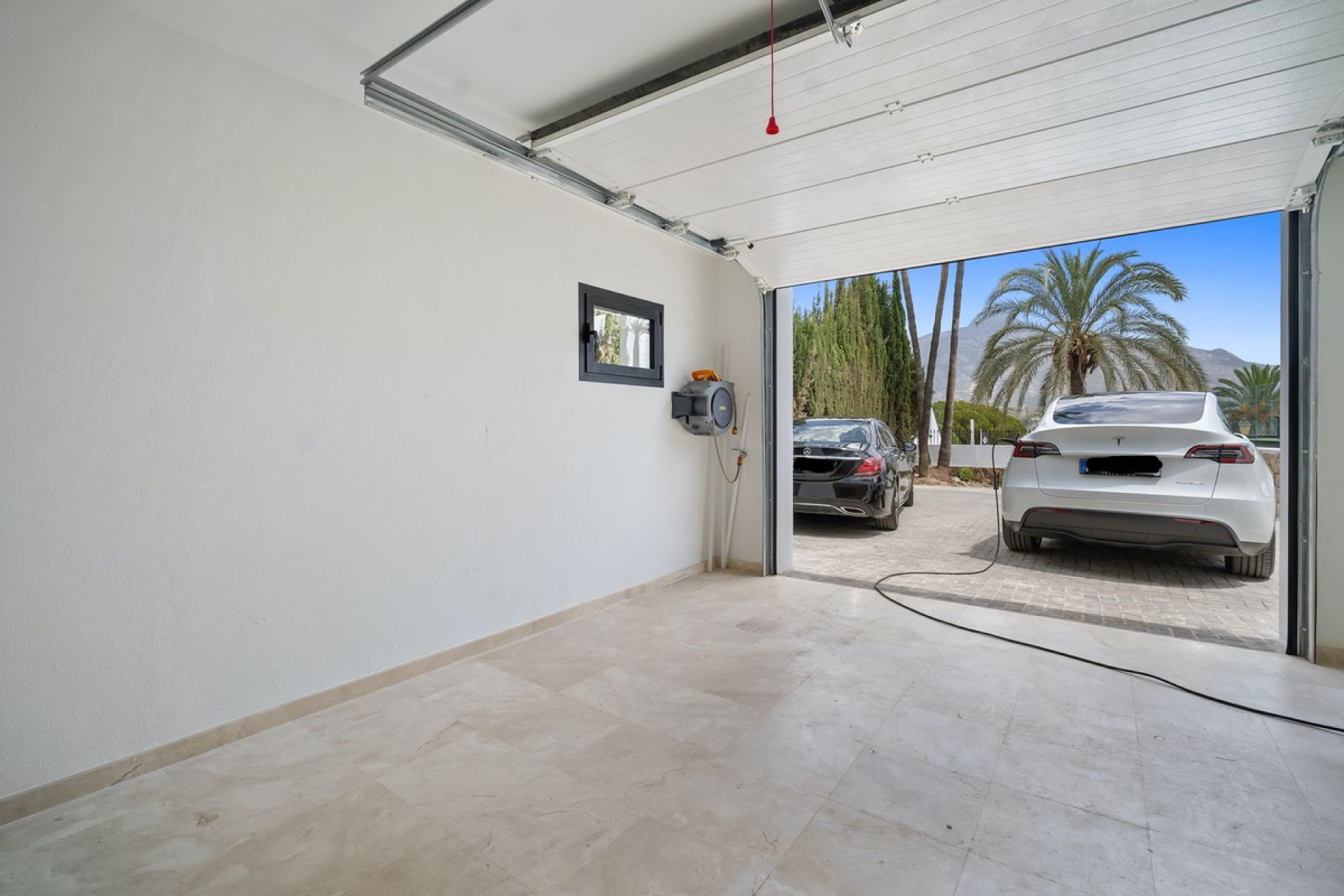 Resale - House - Detached Villa - Marbella - Nueva Andalucia