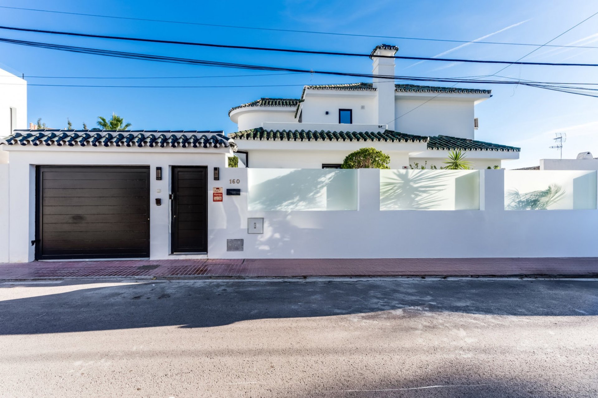 Resale - House - Detached Villa - Marbella - Nueva Andalucia