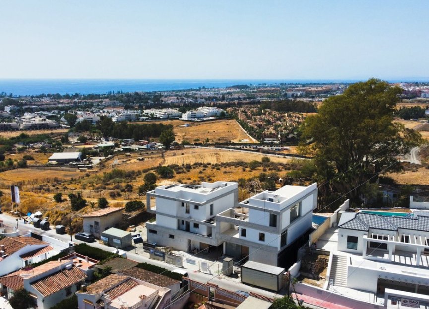 Resale - House - Detached Villa - Marbella - Nueva Andalucia