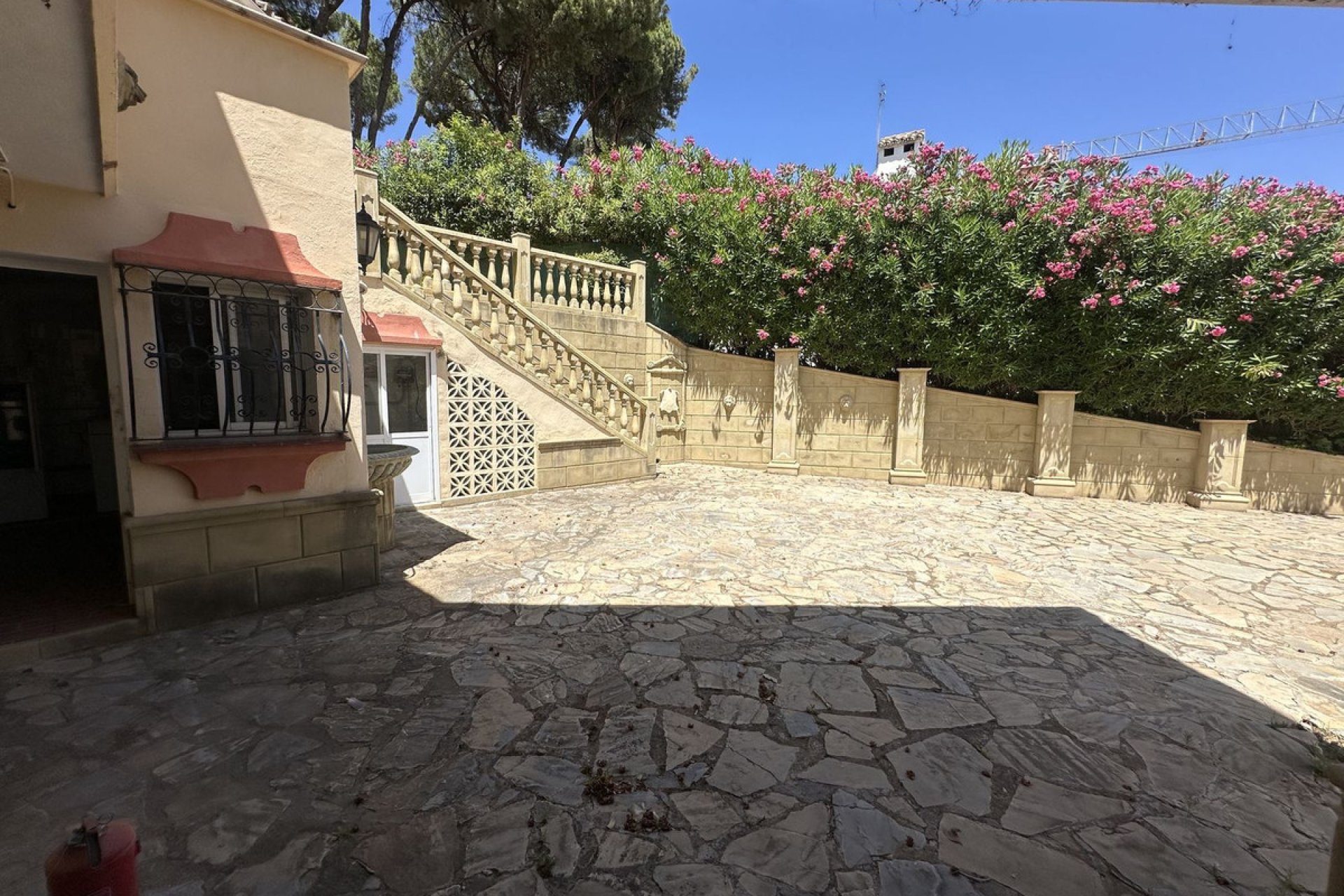 Resale - House - Detached Villa - Marbella - Nueva Andalucia