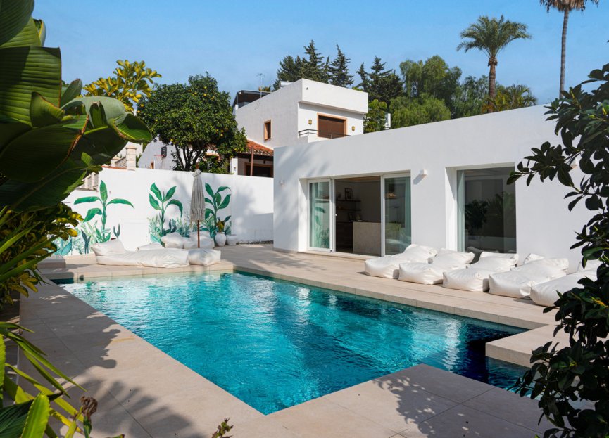 Resale - House - Detached Villa - Marbella - Nueva Andalucia