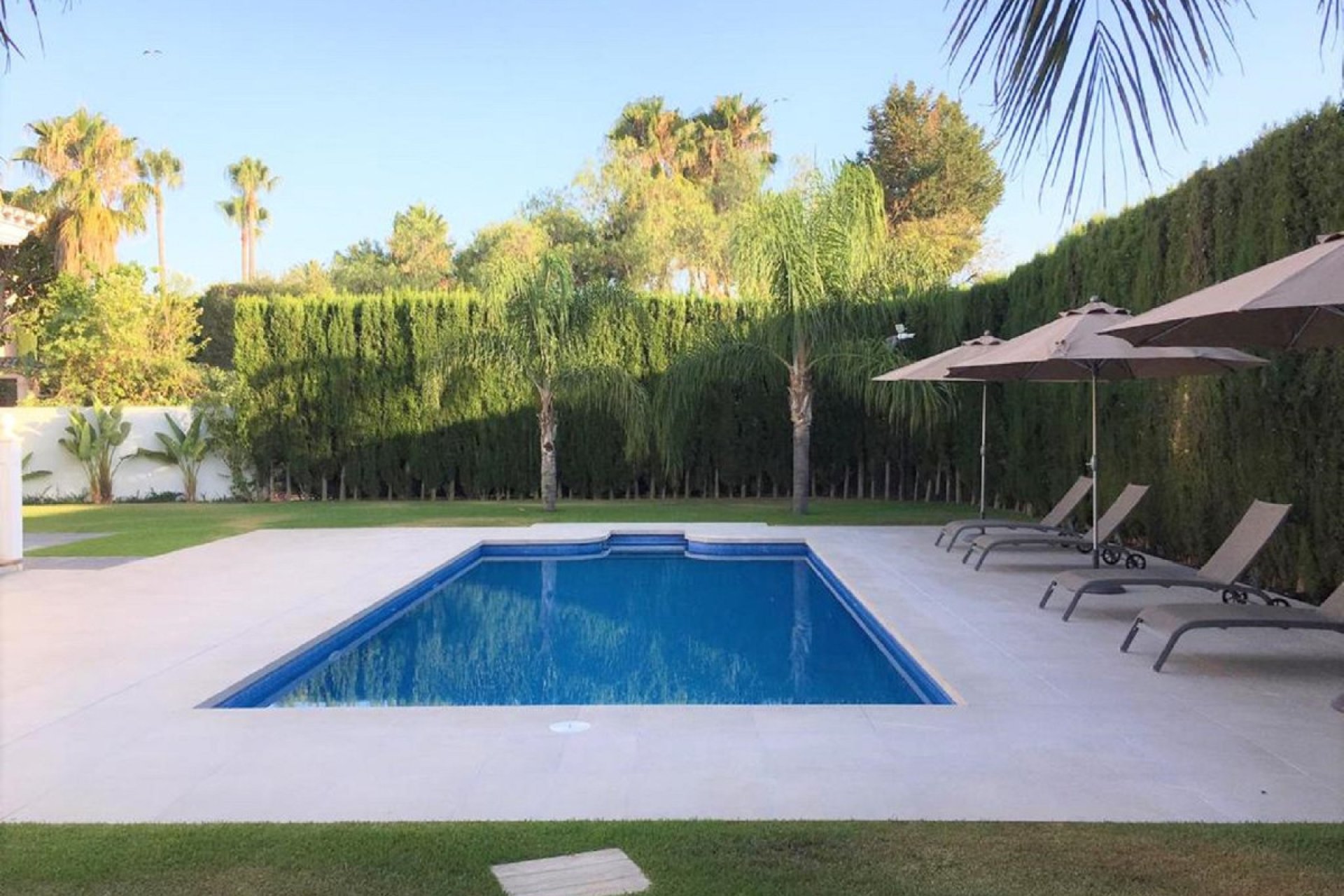 Resale - House - Detached Villa - Marbella - Nueva Andalucia