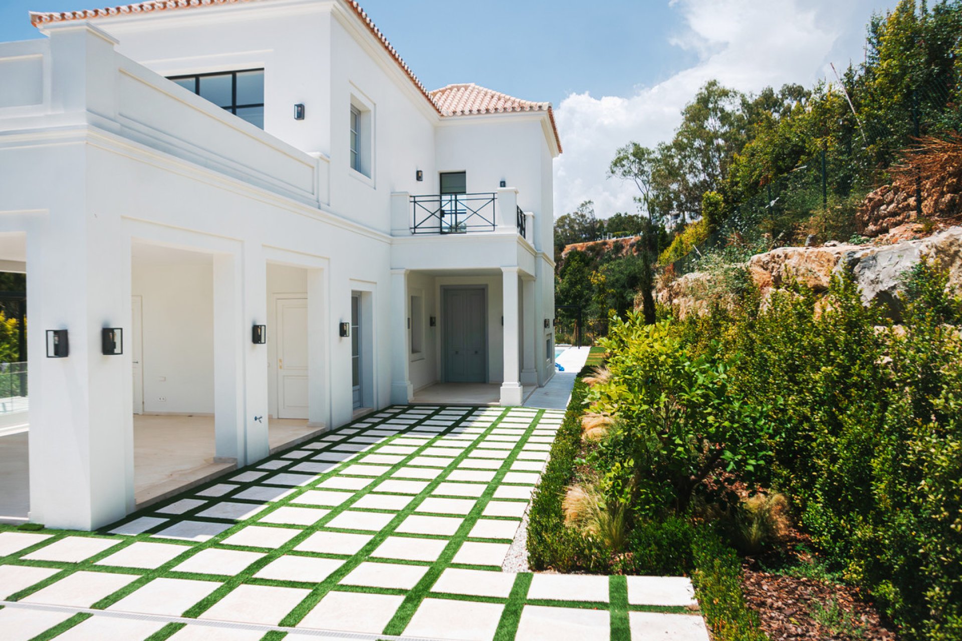 Resale - House - Detached Villa - Marbella - Nueva Andalucia