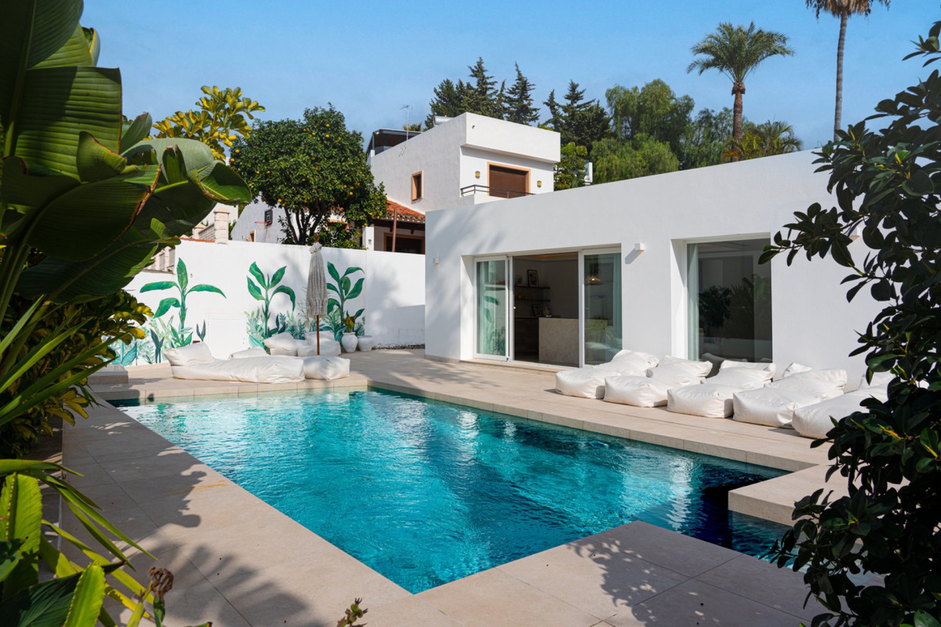 Resale - House - Detached Villa - Marbella - Nueva Andalucia