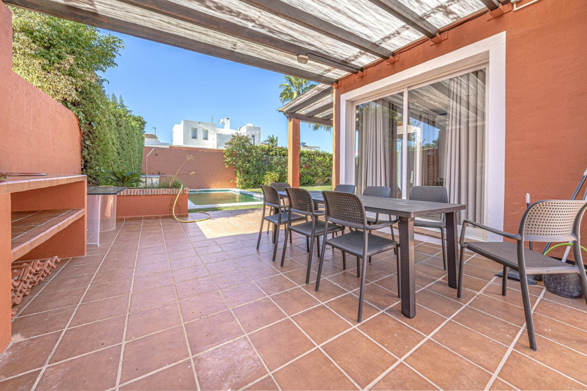 Resale - House - Detached Villa - Marbella - Nueva Andalucia