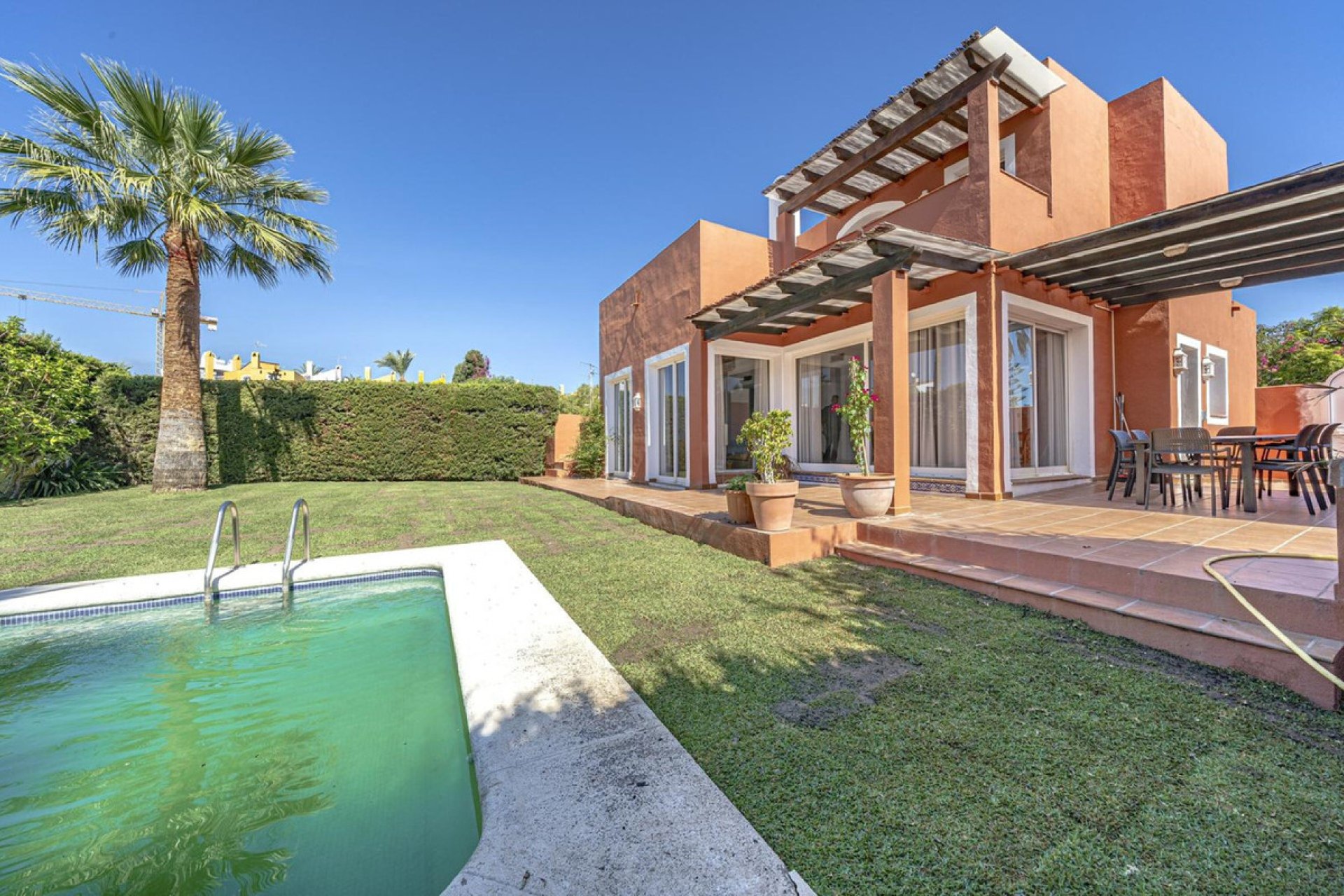 Resale - House - Detached Villa - Marbella - Nueva Andalucia