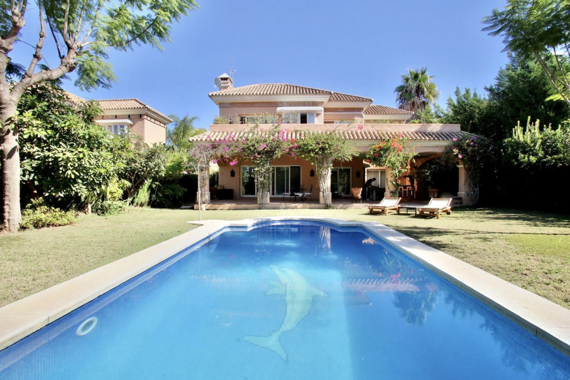 Resale - House - Detached Villa - Marbella - Nueva Andalucia