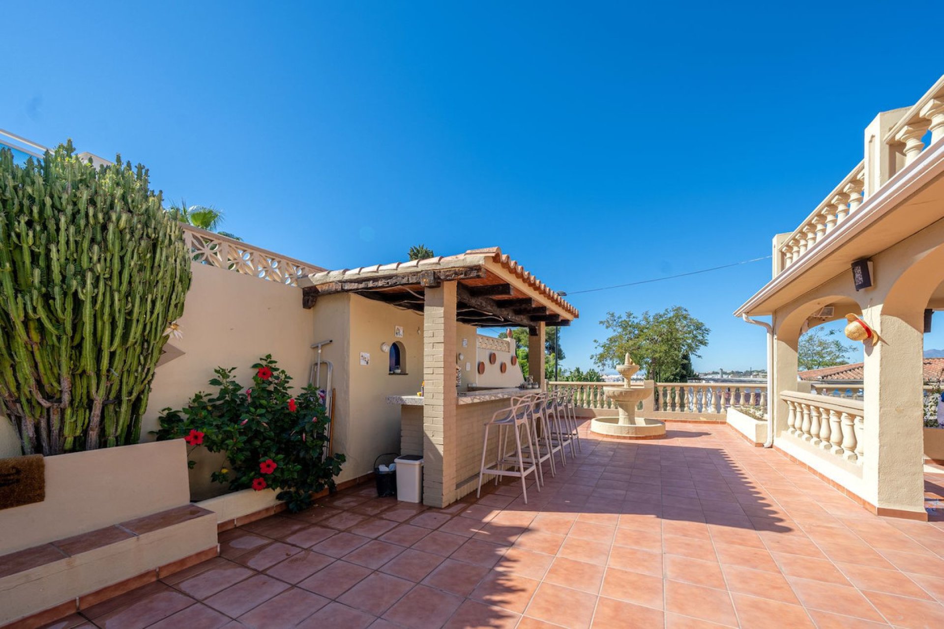 Resale - House - Detached Villa - Marbella - Nueva Andalucia