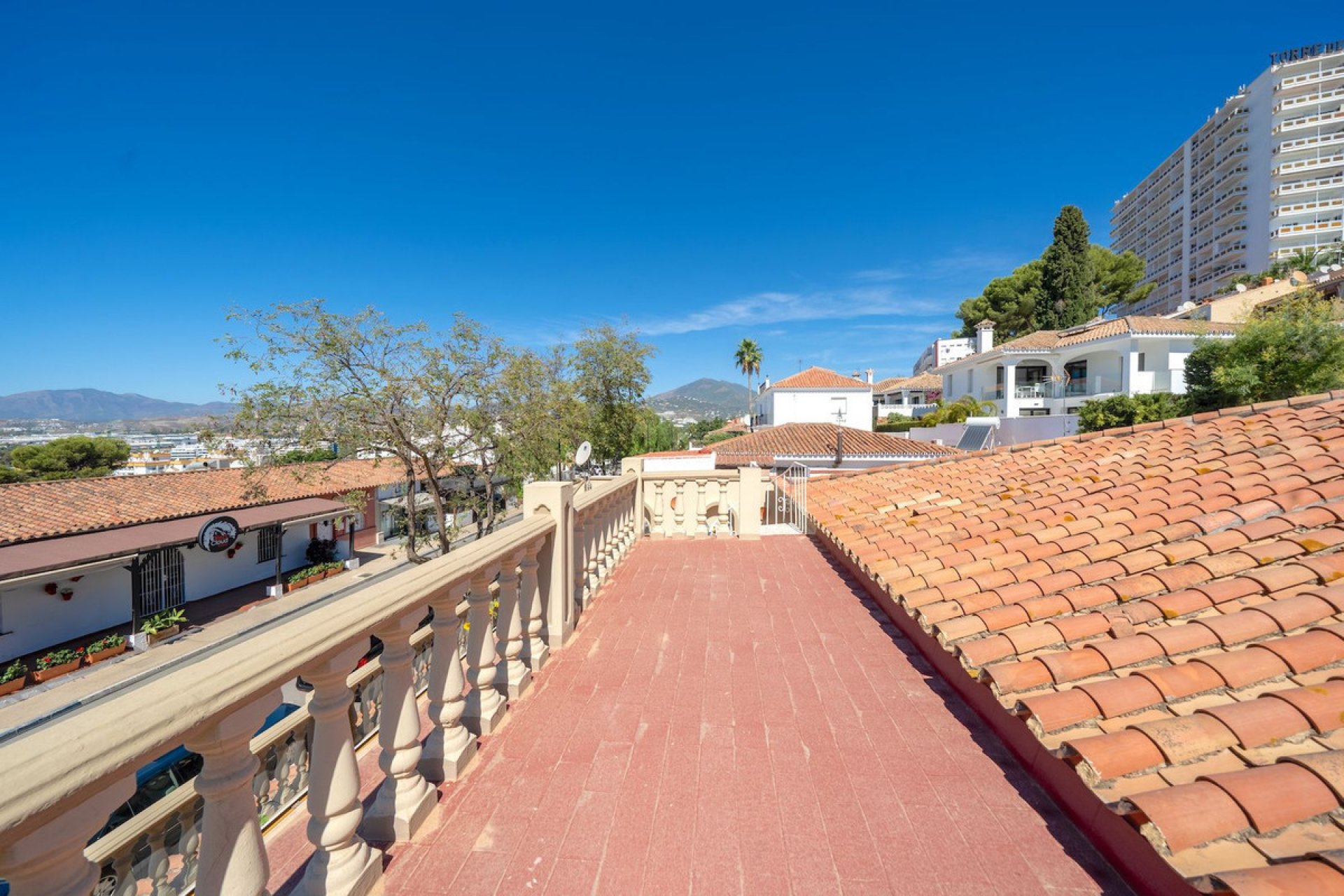 Resale - House - Detached Villa - Marbella - Nueva Andalucia