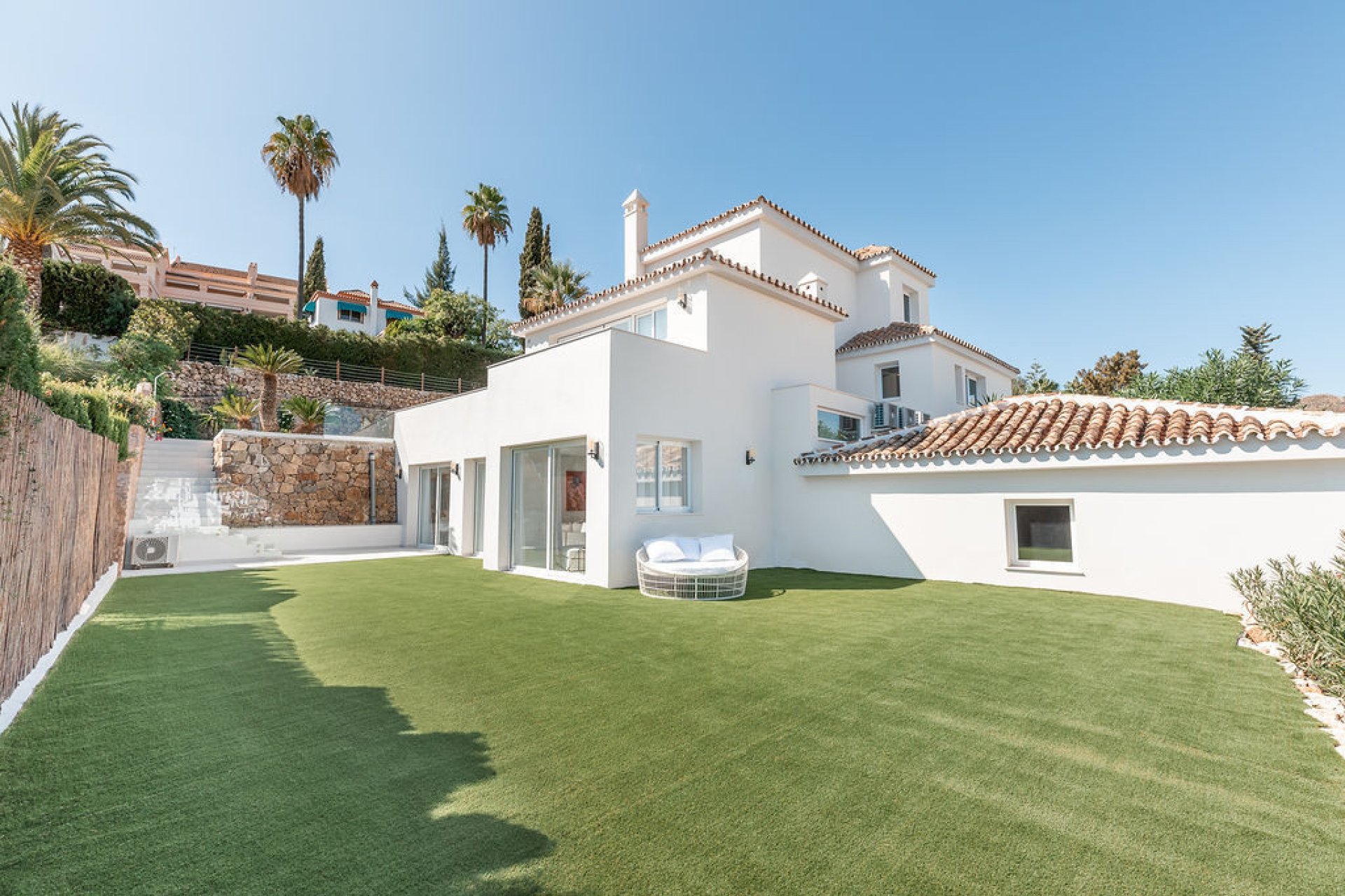 Resale - House - Detached Villa - Marbella - Nueva Andalucia