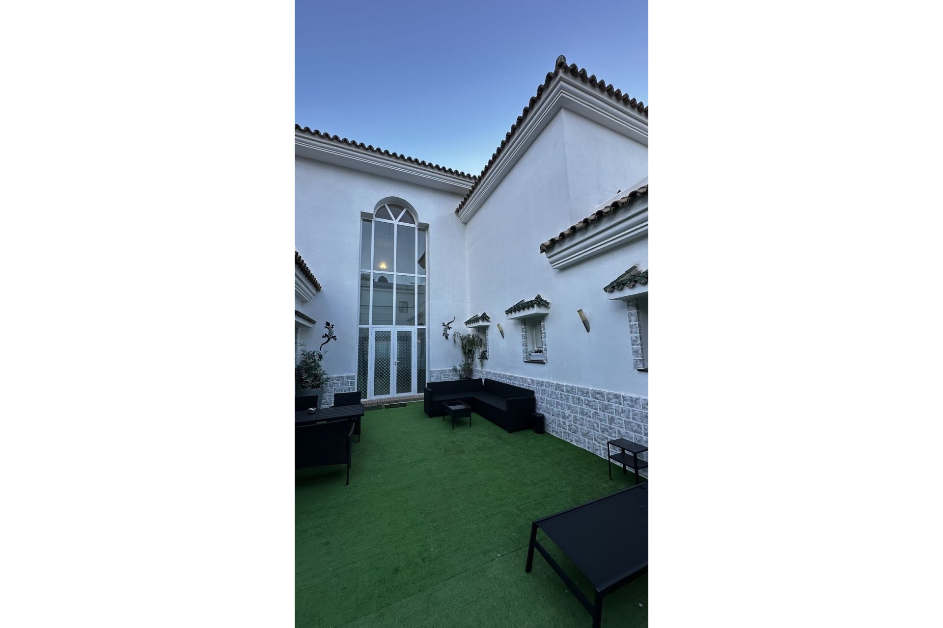 Resale - House - Detached Villa - Marbella - Nueva Andalucia