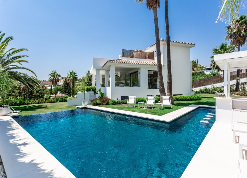 Resale - House - Detached Villa - Marbella - Nueva Andalucia