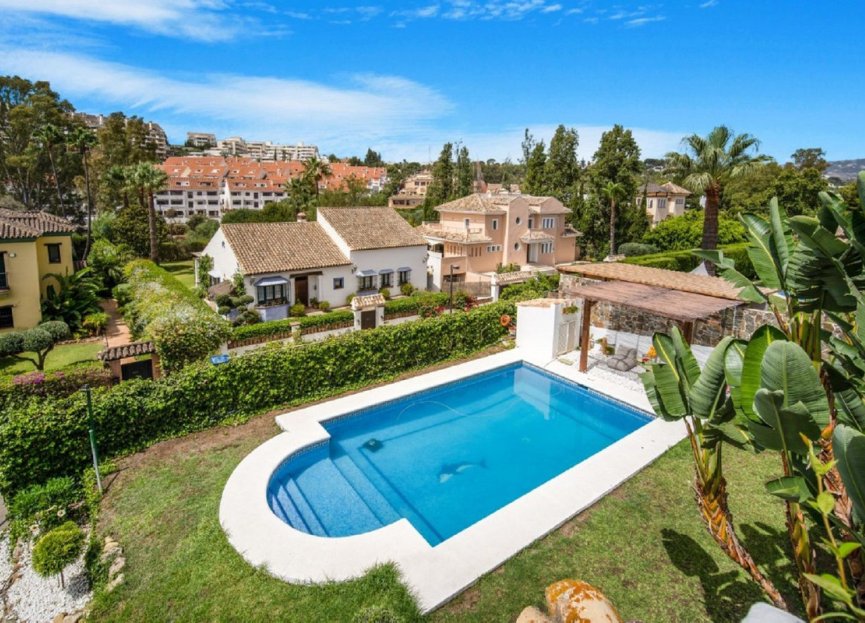 Resale - House - Detached Villa - Marbella - Nueva Andalucia