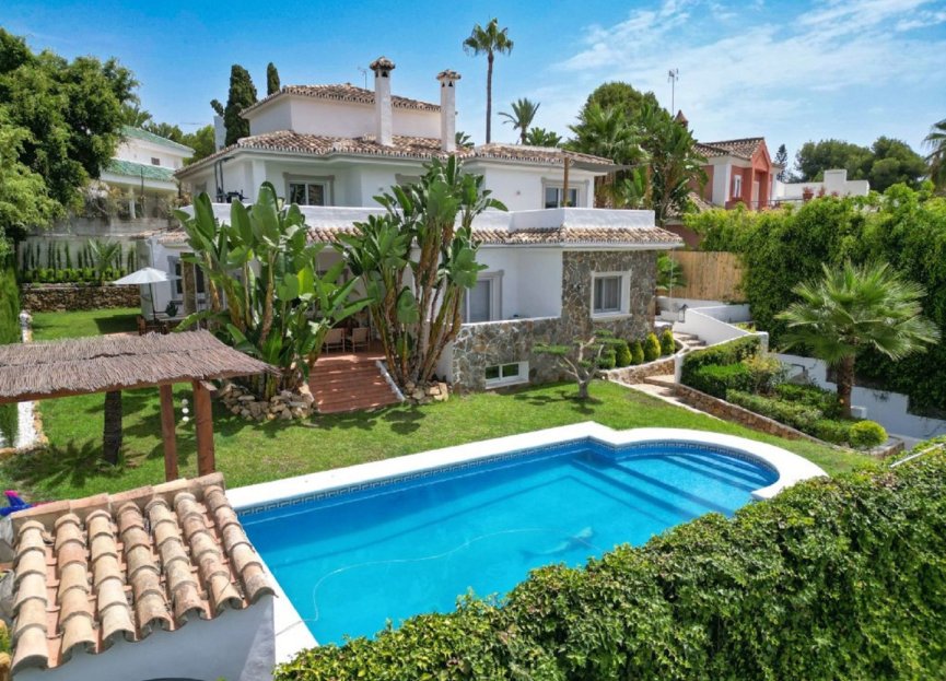 Resale - House - Detached Villa - Marbella - Nueva Andalucia