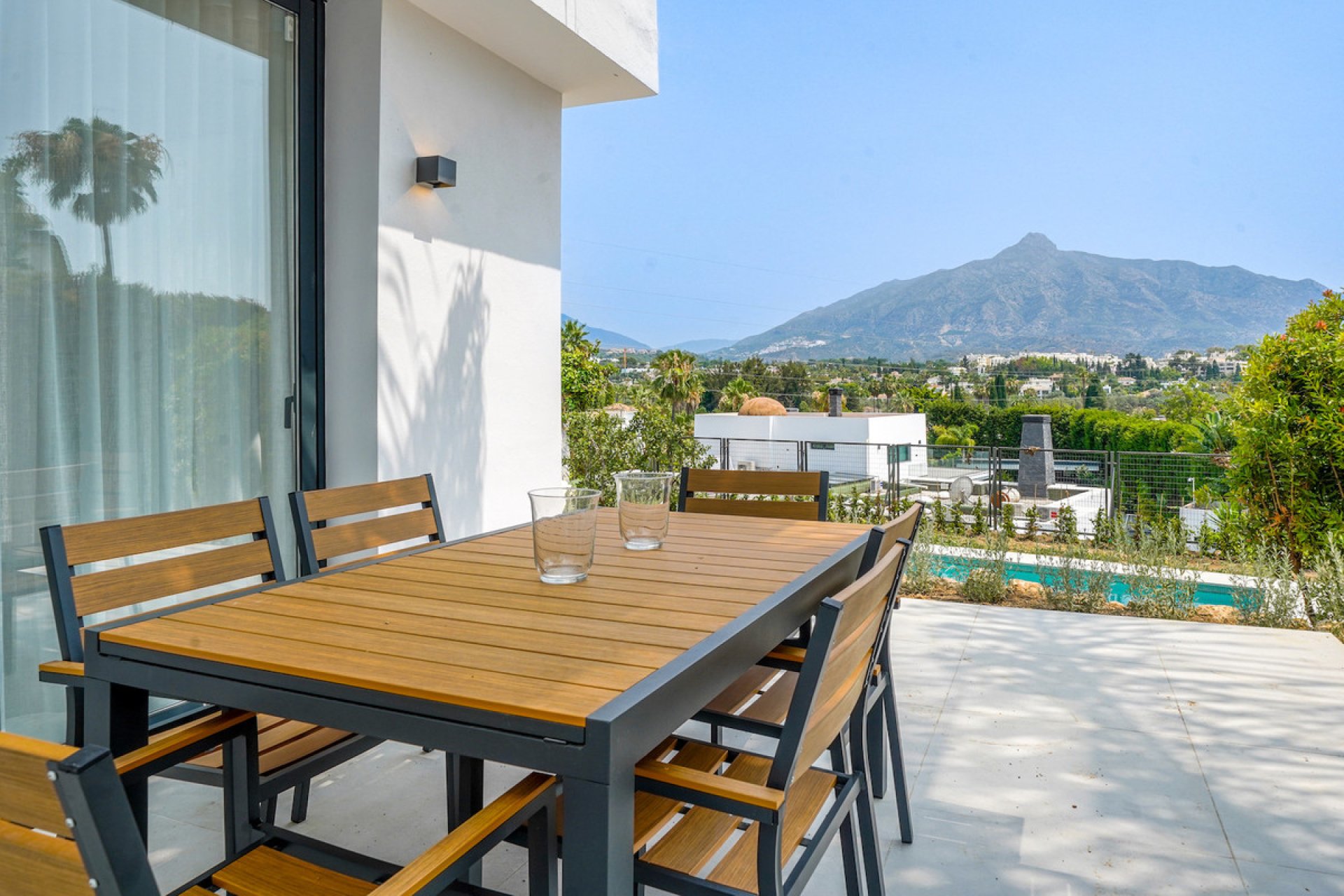 Resale - House - Detached Villa - Marbella - Nueva Andalucia