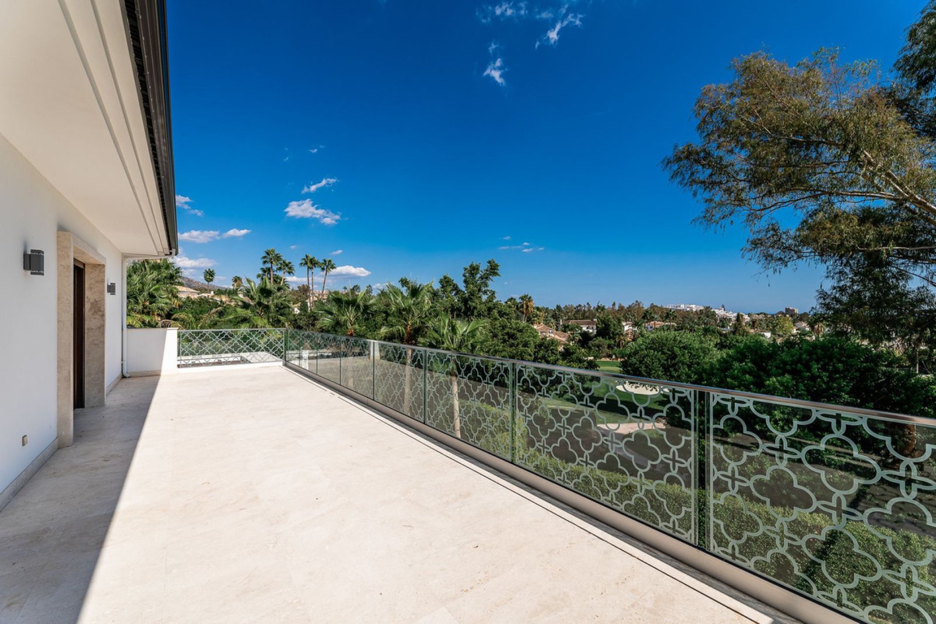 Resale - House - Detached Villa - Marbella - Nueva Andalucia