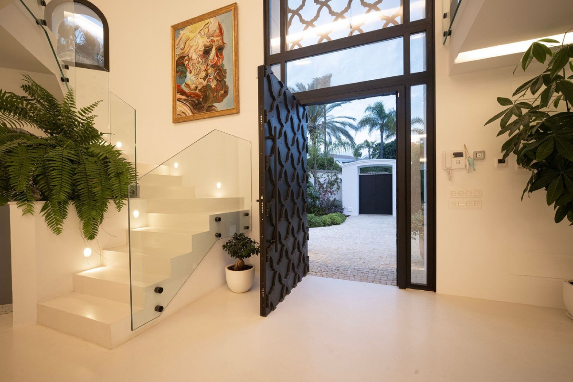 Resale - House - Detached Villa - Marbella - Nueva Andalucia