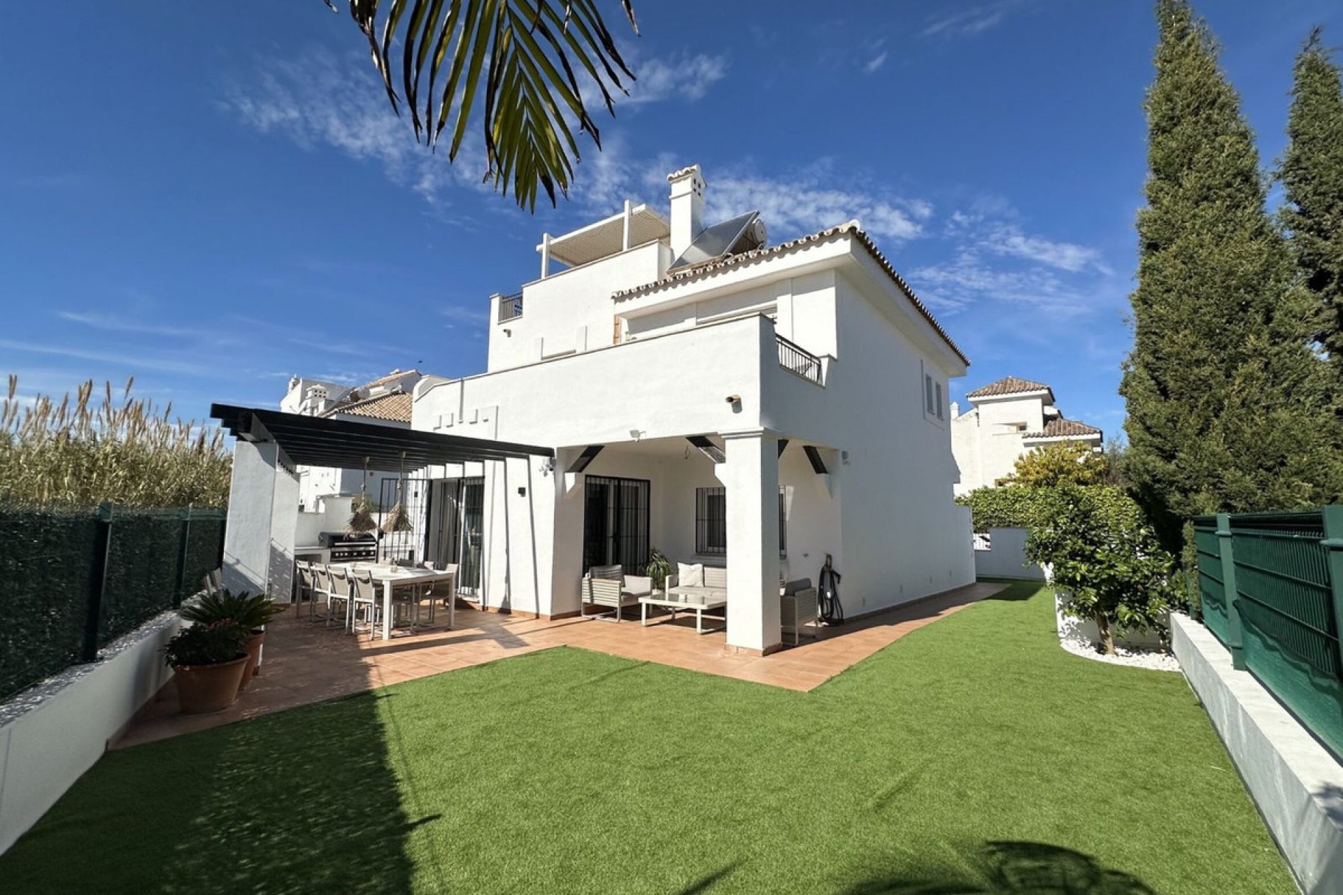 Resale - House - Detached Villa - Marbella - Nueva Andalucia