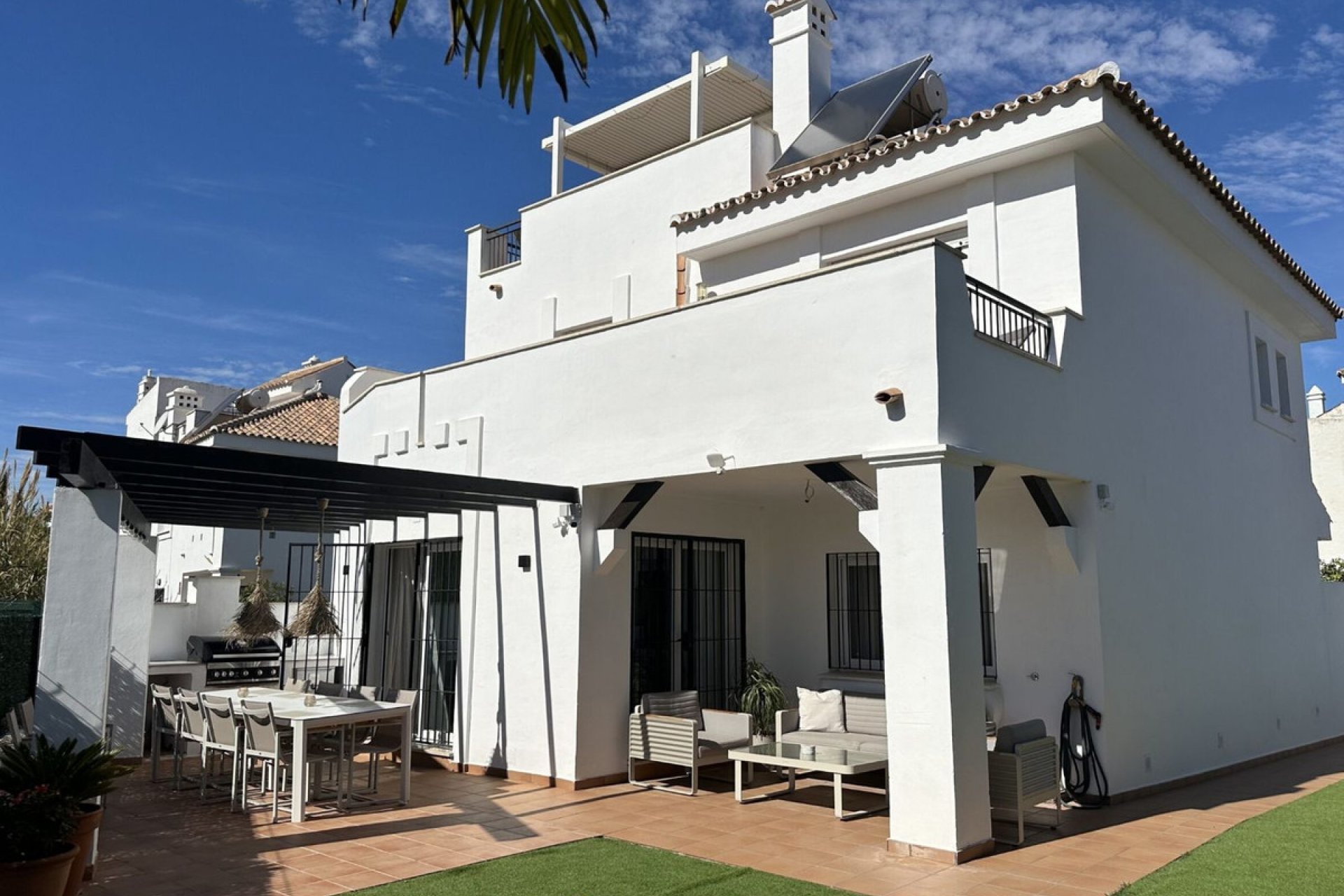 Resale - House - Detached Villa - Marbella - Nueva Andalucia