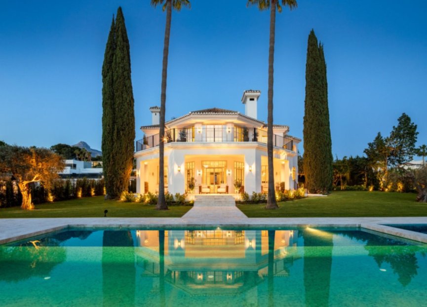 Resale - House - Detached Villa - Marbella - Nueva Andalucia