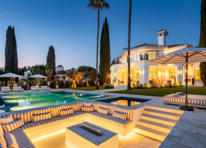 Resale - House - Detached Villa - Marbella - Nueva Andalucia